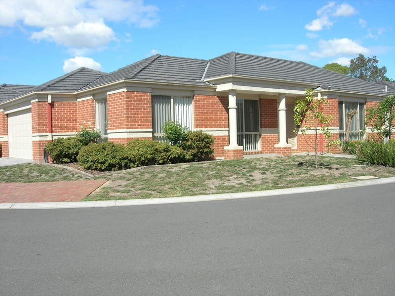 17 Ashcroft Close, Hallam VIC 3803