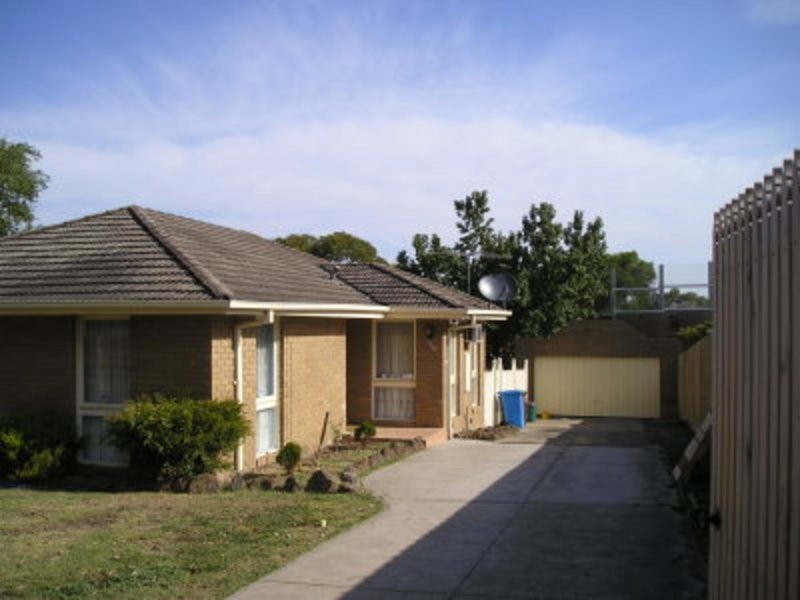 150 James Cook Drive, Endeavour Hills VIC 3802