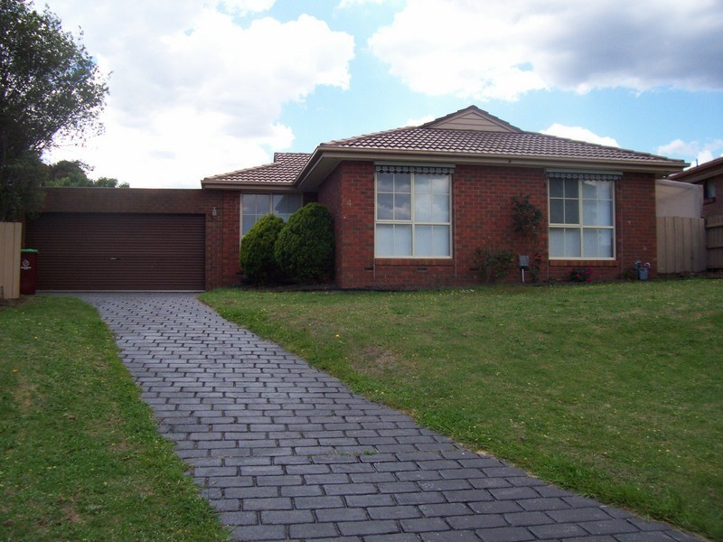 4 Corran Court, Endeavour Hills VIC 3802