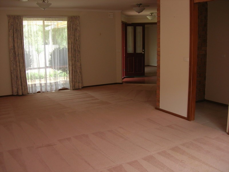 4 Hall Court, Berwick VIC 3806