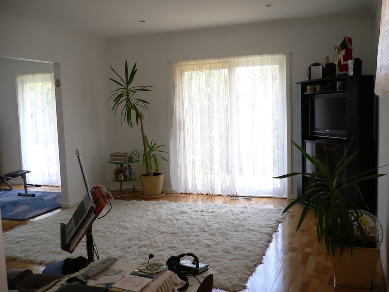 2/4 Lockington Crescent, Dandenong VIC 3175