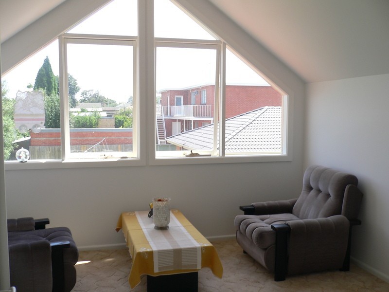 2/4 Lockington Crescent, Dandenong VIC 3175