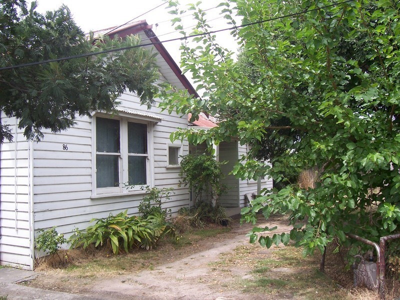 86 Railway Parade, Dandenong VIC 3175