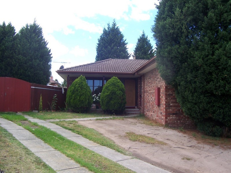 4 Debbie Close, Doveton VIC 3177