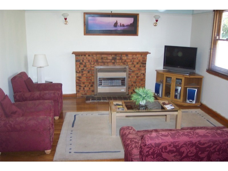 23 Nicole Avenue, Dandenong North VIC 3175