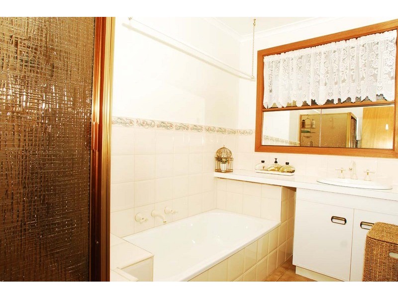 31 Watson Road, Noble Park North VIC 3174