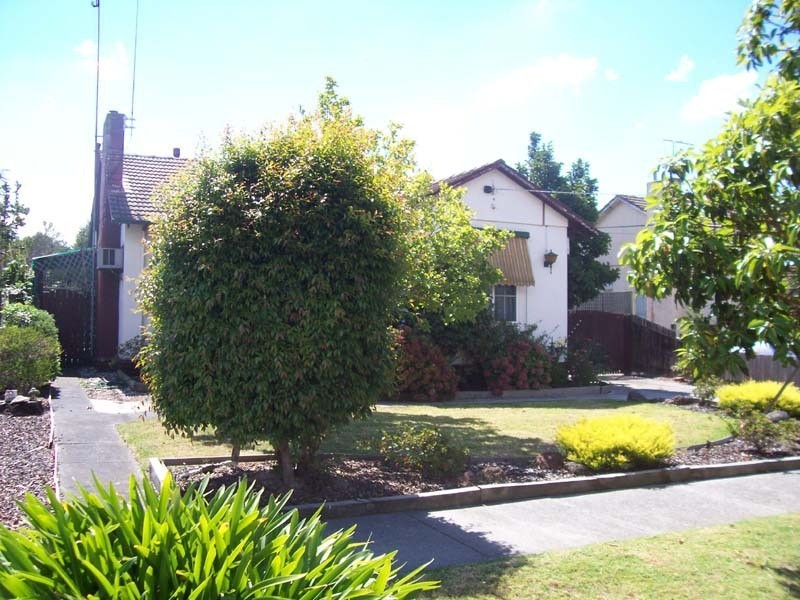 33 Curtin Crescent, Dandenong North VIC 3175