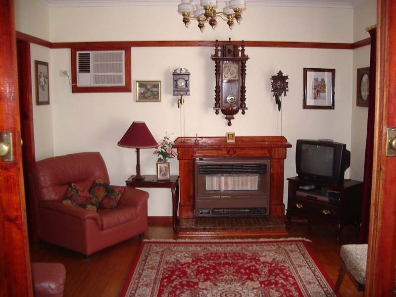 15 Laurel Avenue, Doveton VIC 3177