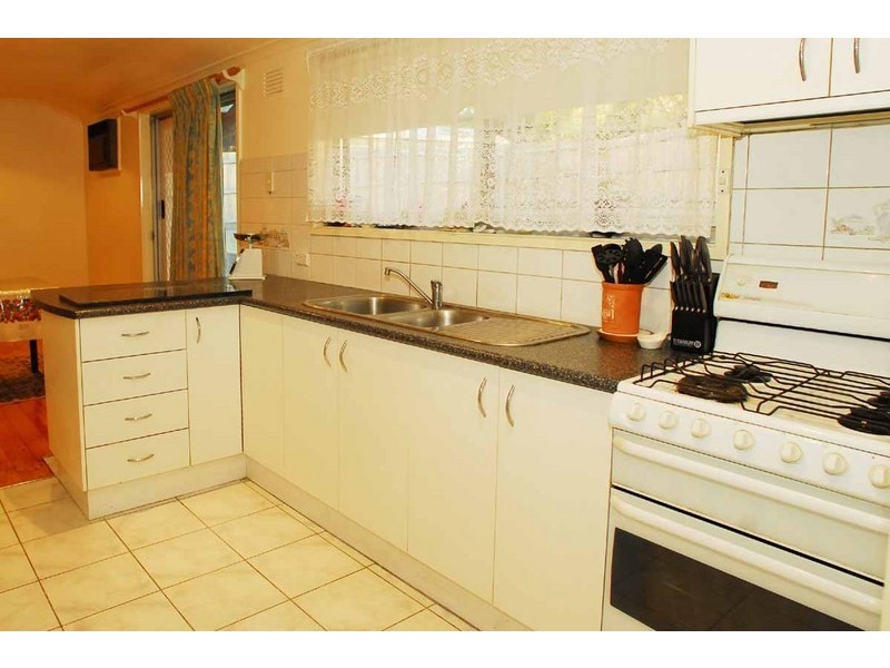 81 Charles Green Avenue, Endeavour Hills VIC 3802