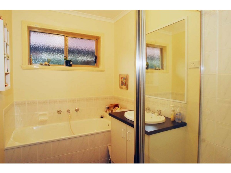 31 Gilmore Crescent, Lynbrook VIC 3975