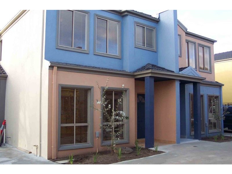 9/32 Stud Road, Dandenong VIC 3175