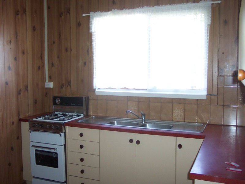 20 Oak Avenue, Doveton VIC 3177