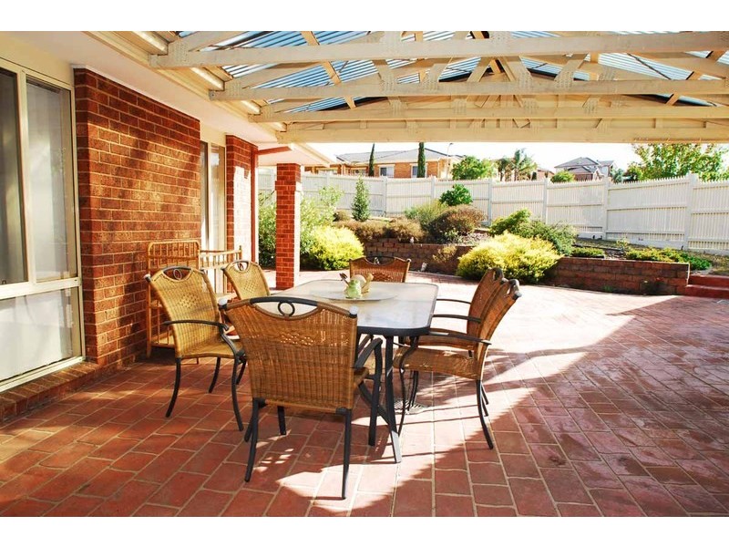 29 Renee Avenue, Endeavour Hills VIC 3802