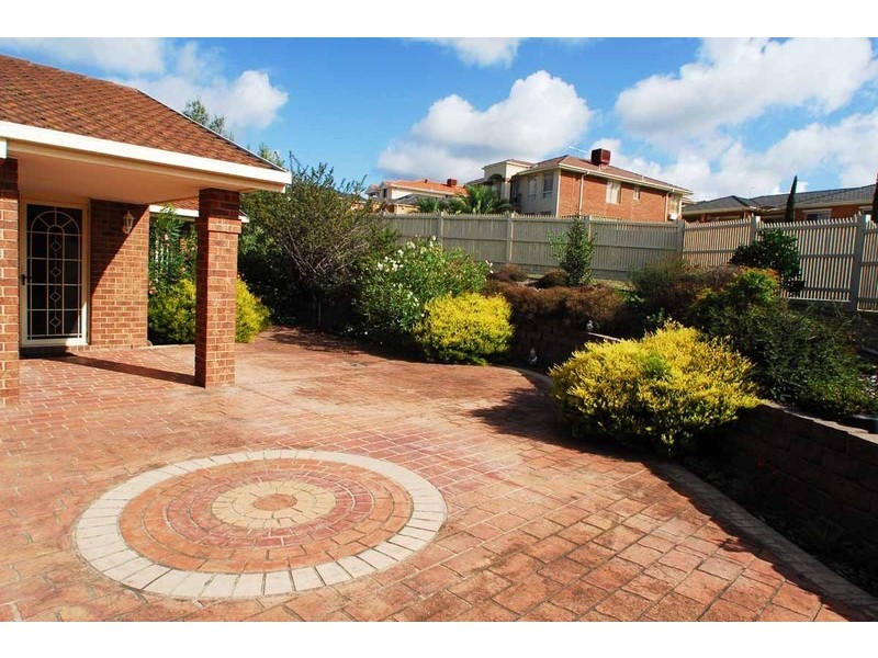 29 Renee Avenue, Endeavour Hills VIC 3802