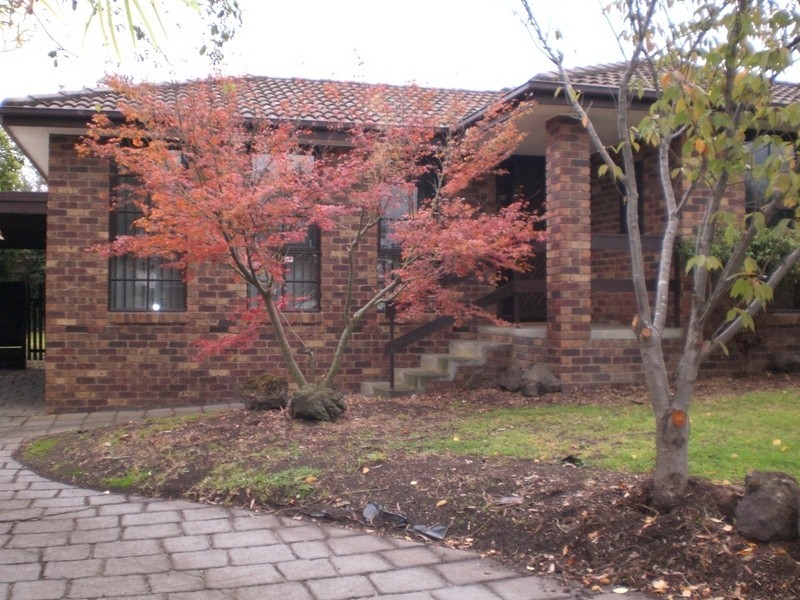 2 Wartook Way, Rowville VIC 3178