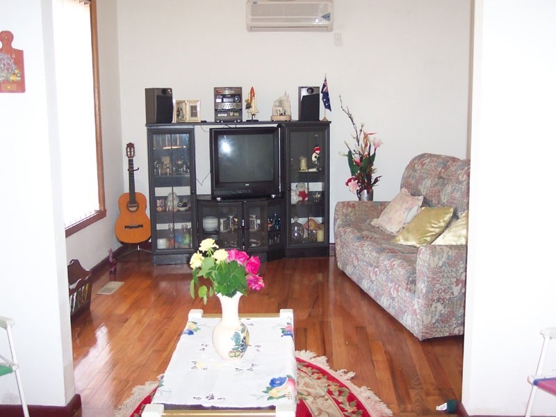 24 Pinewood Avenue, Dandenong North VIC 3175
