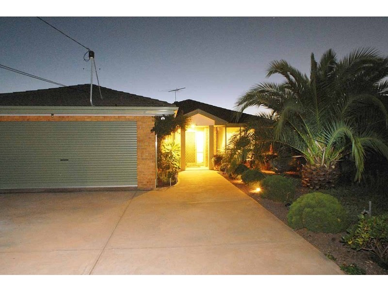 18 Maurice Street, Dandenong VIC 3175