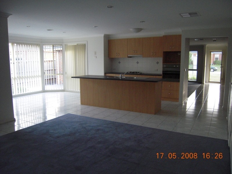 10 Toulouse Terrace, Narre Warren South VIC 3805