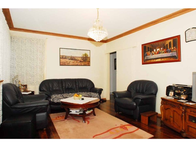 6 Vera Court, Dandenong VIC 3175