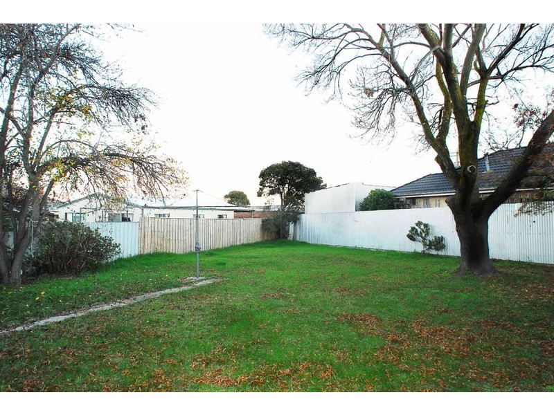 6 Vera Court, Dandenong VIC 3175