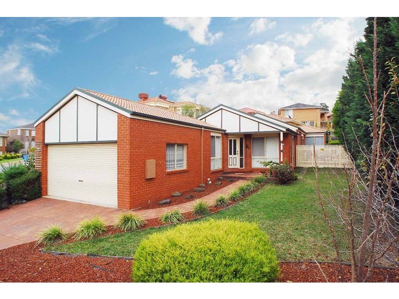 3 Frangipani Close, Endeavour Hills VIC 3802