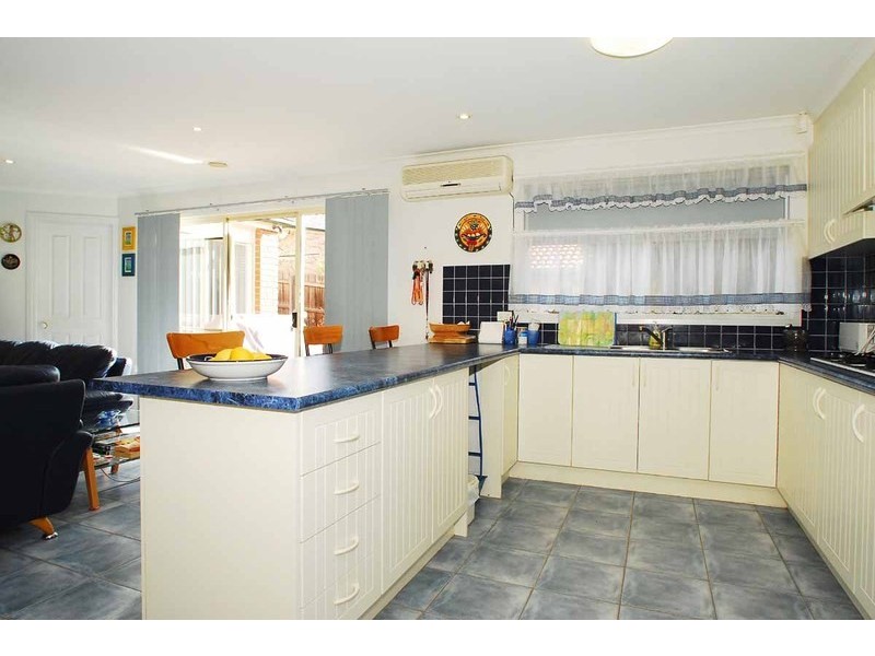 3 Frangipani Close, Endeavour Hills VIC 3802