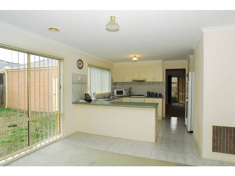55 Bounty Way, Berwick VIC 3806