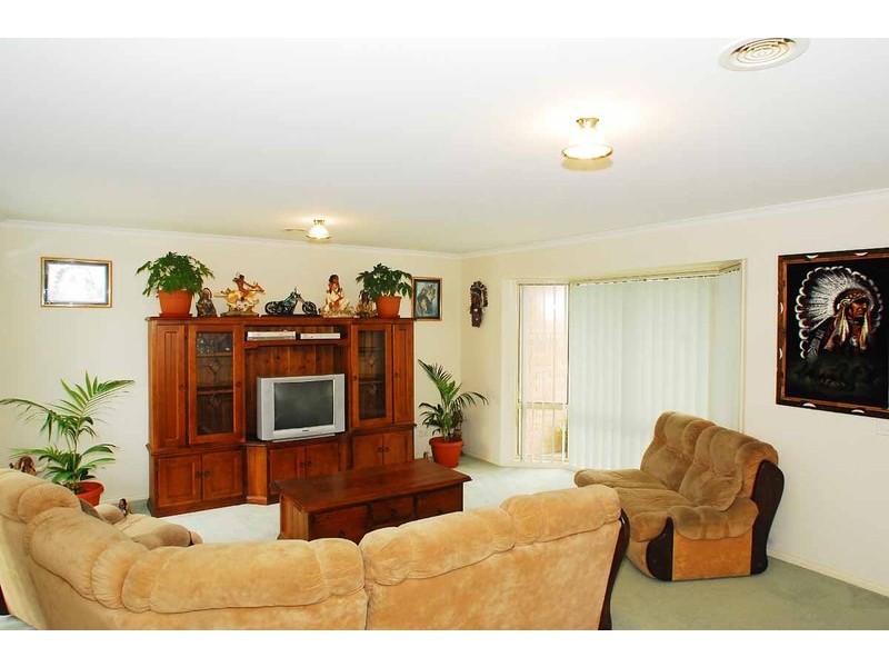 55 Bounty Way, Berwick VIC 3806