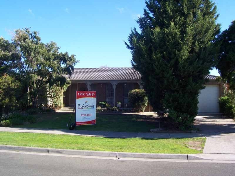 13 Hyssop Drive, Hallam VIC 3803