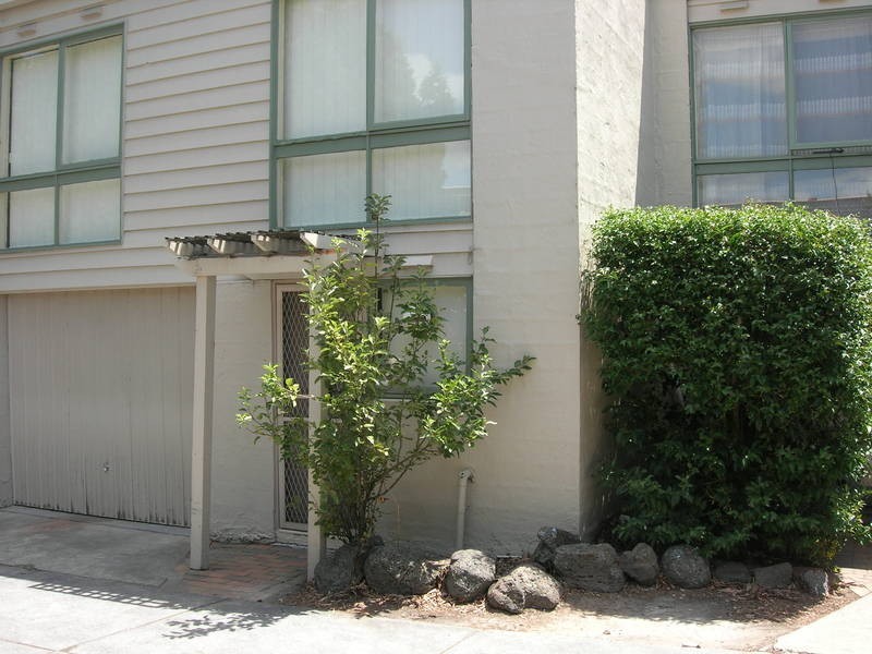 33/57 Clow Street, Dandenong VIC 3175