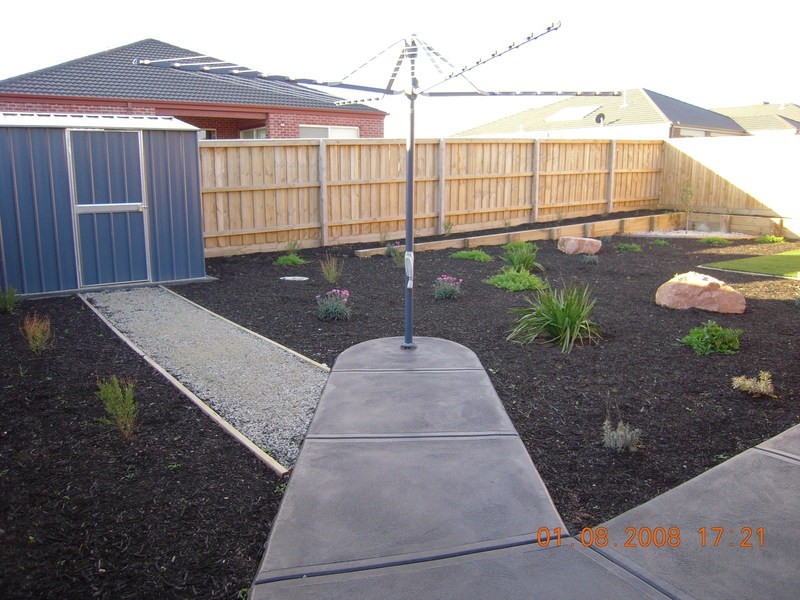 10 Manorwood Way, Berwick VIC 3806