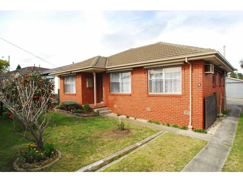 4 Plum Street, Doveton VIC 3177