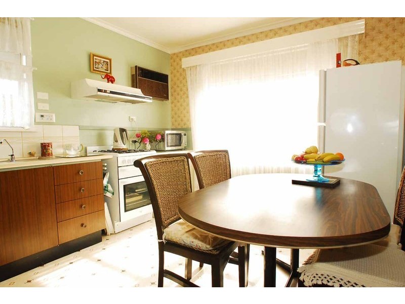 4 Plum Street, Doveton VIC 3177