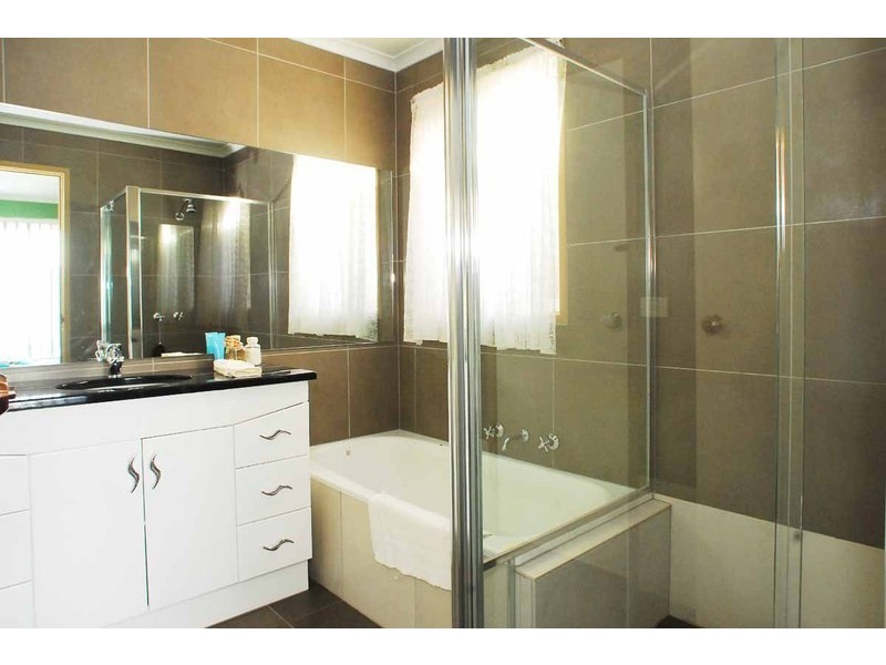 111 Ormond Road, Hampton Park VIC 3976