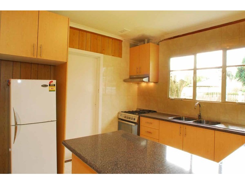 7 Oak Avenue, Doveton VIC 3177