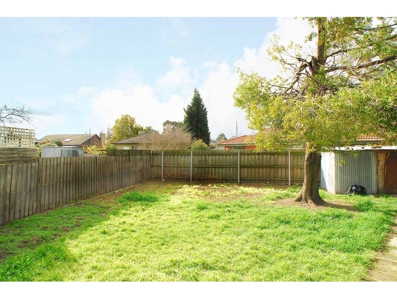 7 Oak Avenue, Doveton VIC 3177