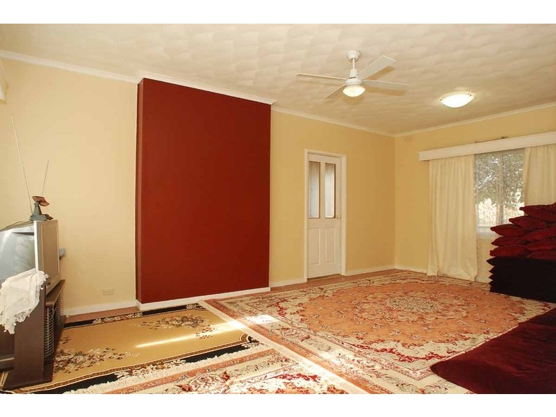 25 Carlisle Road, Hallam VIC 3803