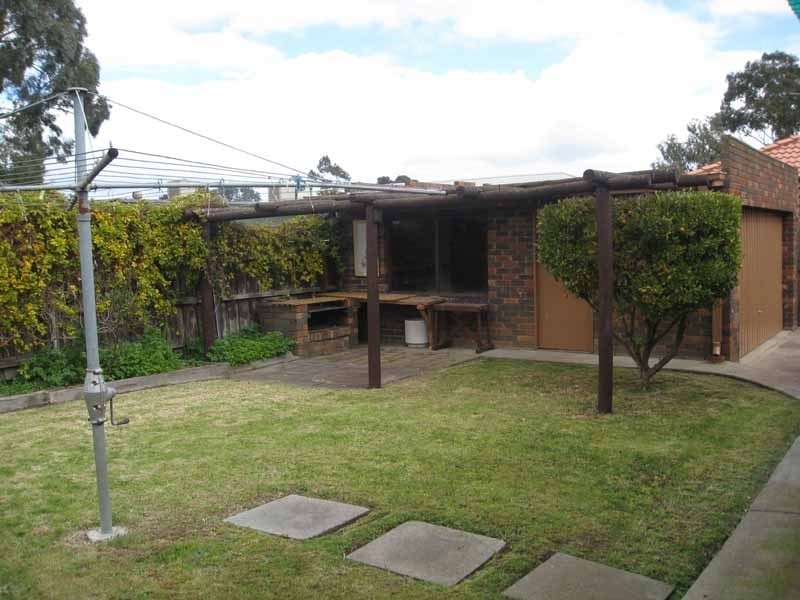 87 Neasham Drive, Dandenong North VIC 3175