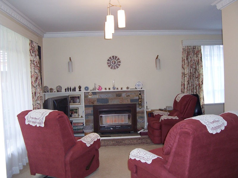 36 Edinborough Street, Hallam VIC 3803