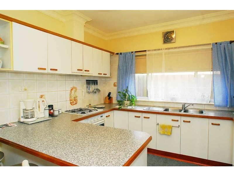 19 Hopetoun Street, Dandenong VIC 3175