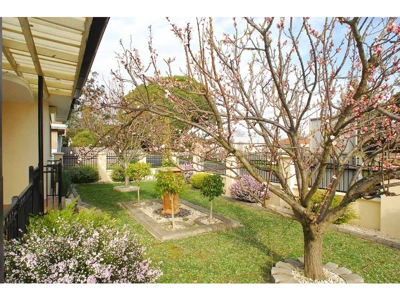 19 Hopetoun Street, Dandenong VIC 3175