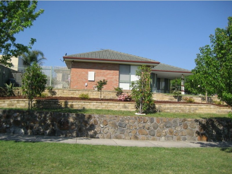 38 Streeton Way, Berwick VIC 3806