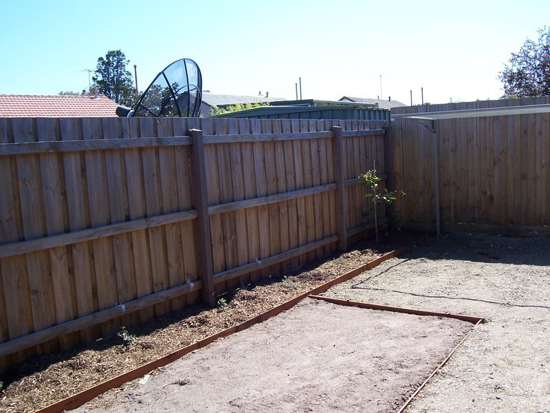 1/23 Hughes Crescent, Dandenong North VIC 3175