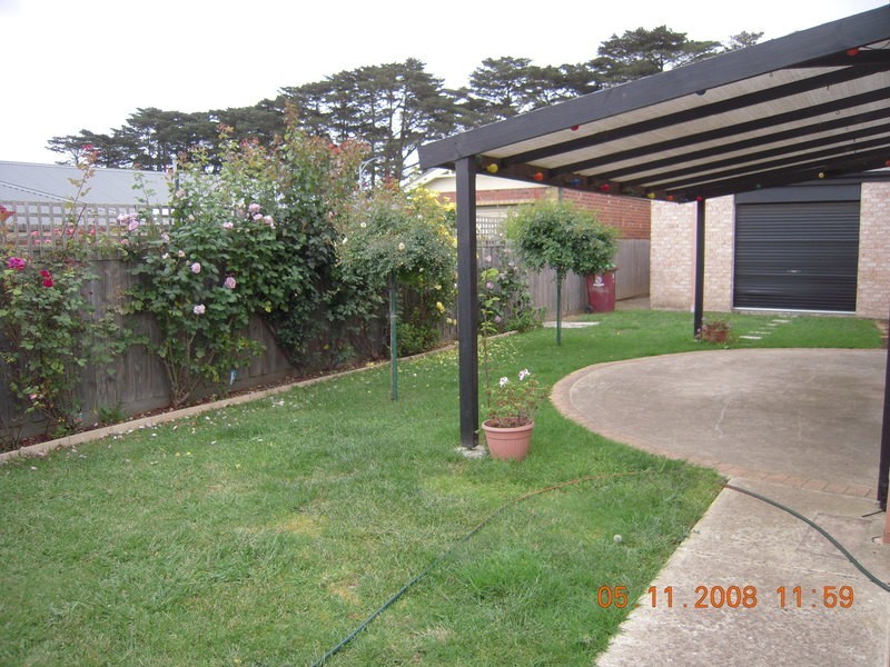 14 Berwick-cranbourne Road, Cranbourne VIC 3977