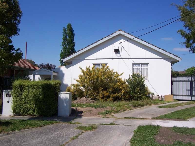 2 Page Court, Dandenong VIC 3175