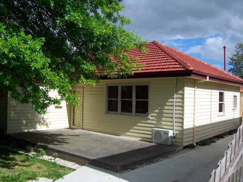 1/12 Burrows Avenue, Dandenong VIC 3175
