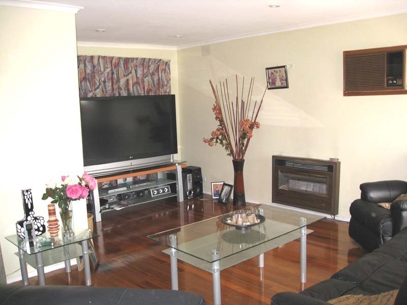 4 Kingfisher Drive, Doveton VIC 3177