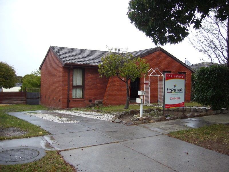 42 Charles Green Avenue, Endeavour Hills VIC 3802