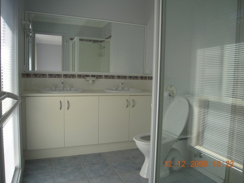 49 Edgbaston Circuit, Berwick VIC 3806