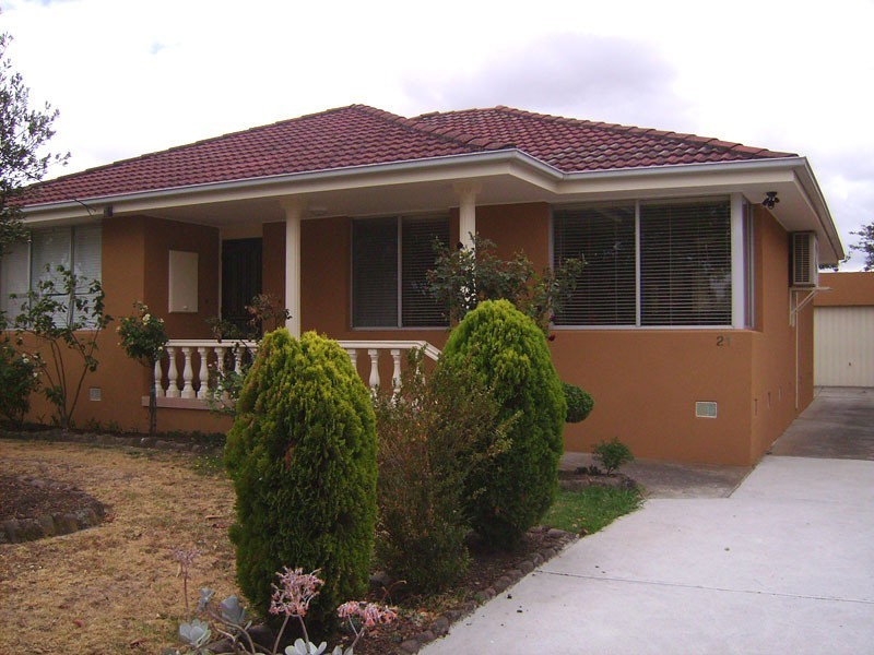 21 Waratah Drive, Dandenong North VIC 3175